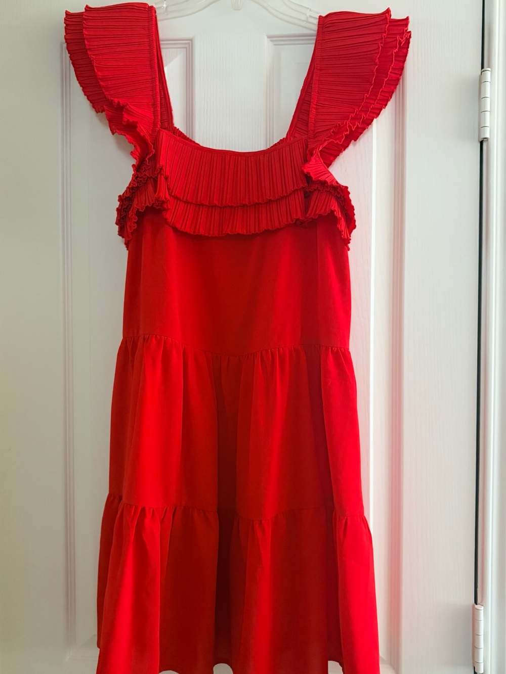 entro Red Ruffle-Tiered Dress
